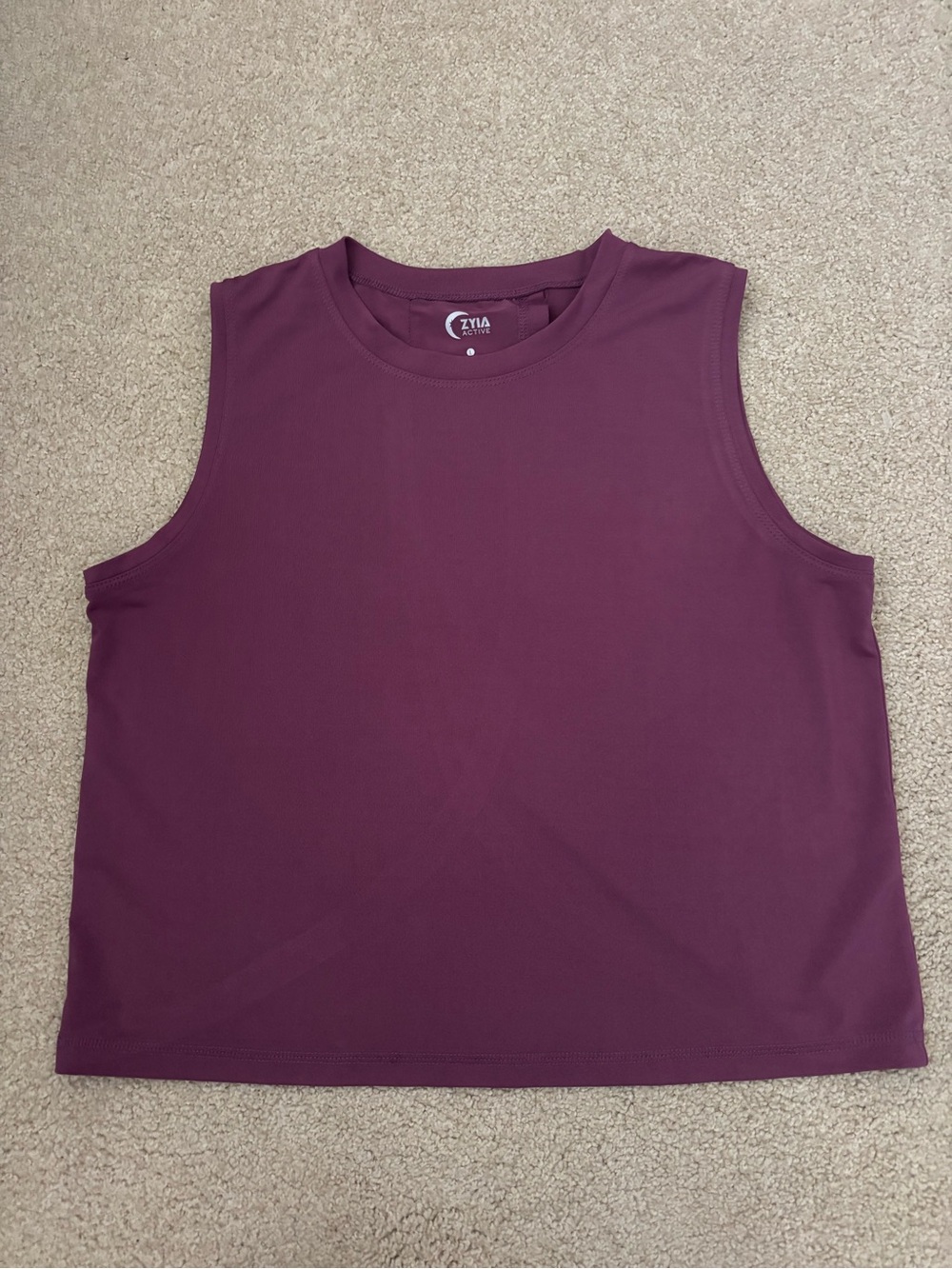 Women’s Zyia active Maroon Athletic Tank Open Back Size L. Sf/1 cat home